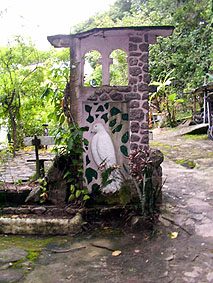 Registro fotográfico do Cemitério dos Pássaros